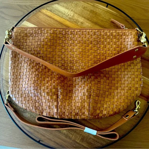 Moyen Messenger Natural Woven Checker Handbag - Picture 8 of 13